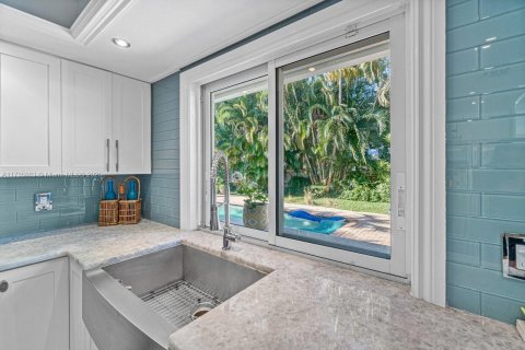 House in Boynton Beach, Florida 3 bedrooms, 128.86 sq.m. № 1726924 - photo 11