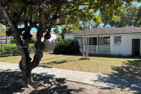 House in Miami, Florida 3 bedrooms, 102.75 sq.m. № 2046724 - photo 2