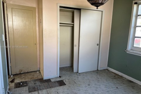 House in Miami, Florida 3 bedrooms, 102.75 sq.m. № 2046724 - photo 14