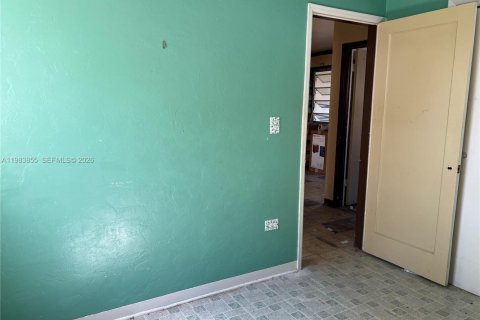 House in Miami, Florida 3 bedrooms, 102.75 sq.m. № 2046724 - photo 22