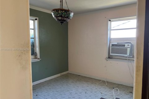House in Miami, Florida 3 bedrooms, 102.75 sq.m. № 2046724 - photo 13