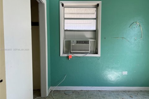 House in Miami, Florida 3 bedrooms, 102.75 sq.m. № 2046724 - photo 20