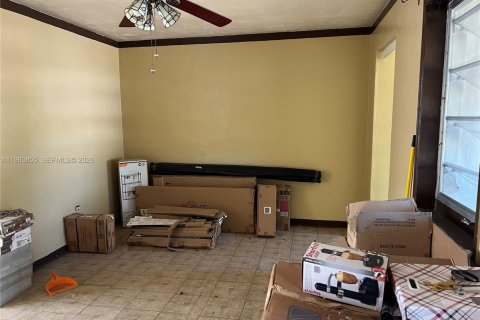 House in Miami, Florida 3 bedrooms, 102.75 sq.m. № 2046724 - photo 5