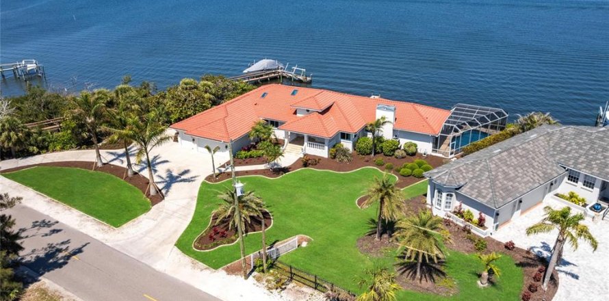 Villa ou maison à Englewood, Floride 5 chambres, 298.31 m2 № 1652582