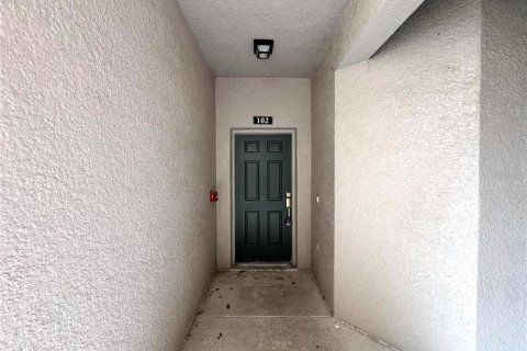 Condo in Orlando, Florida, 2 bedrooms № 2104696 - photo 3