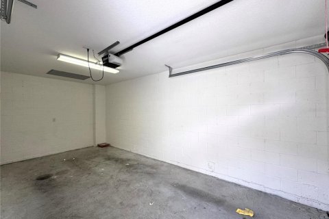 Condo in Orlando, Florida, 2 bedrooms № 2104696 - photo 20