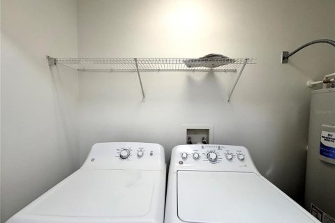 Condo in Orlando, Florida, 2 bedrooms № 2104696 - photo 18