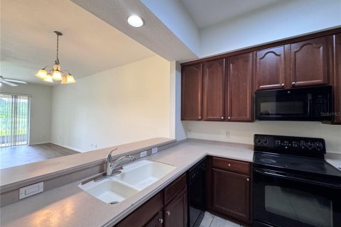 Condo in Orlando, Florida, 2 bedrooms № 2104696 - photo 6