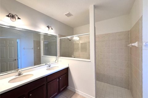 Condo in Orlando, Florida, 2 bedrooms № 2104696 - photo 11