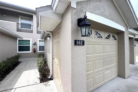 Condo in Orlando, Florida, 2 bedrooms № 2104696 - photo 2