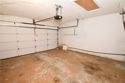 House in Largo, Florida 3 bedrooms, 165.55 sq.m. № 1675842 - photo 27
