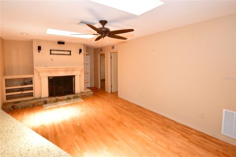 House in Largo, Florida 3 bedrooms, 165.55 sq.m. № 1675842 - photo 15