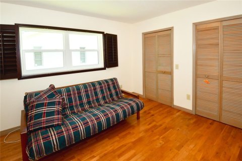 House in Largo, Florida 3 bedrooms, 165.55 sq.m. № 1675842 - photo 25