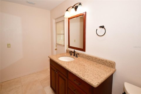 House in Largo, Florida 3 bedrooms, 165.55 sq.m. № 1675842 - photo 20