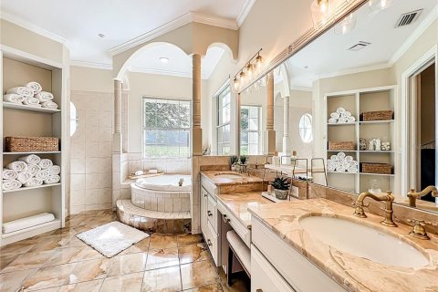 Casa en venta en Eustis, Florida, 4 dormitorios, 349.31 m2 № 1899336 - foto 28