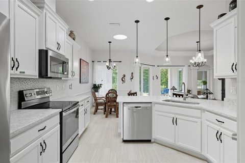 House in Palm Coast, Florida 3 bedrooms, 170.75 sq.m. № 1898626 - photo 13