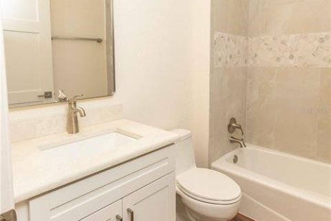 Casa en venta en Oxford, Florida, 4 dormitorios, 203.83 m2 № 2097859 - foto 29