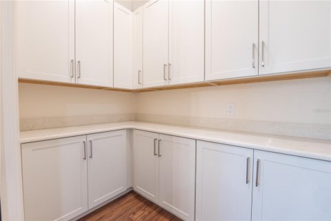Casa en venta en Oxford, Florida, 4 dormitorios, 203.83 m2 № 2097859 - foto 14