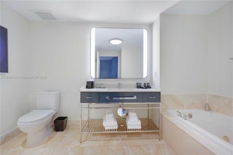 Condominio en venta en Miami Beach, Florida, 1 dormitorio, 93.09 m2 № 1888818 - foto 22