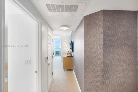 Condominio en venta en Miami Beach, Florida, 1 dormitorio, 93.09 m2 № 1888818 - foto 8