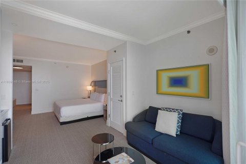 Condominio en venta en Miami Beach, Florida, 1 dormitorio, 93.09 m2 № 1888818 - foto 17
