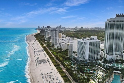 Condo in Miami Beach, Florida, 1 bedroom  № 1888818 - photo 4