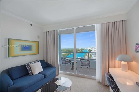Condominio en venta en Miami Beach, Florida, 1 dormitorio, 93.09 m2 № 1888818 - foto 15