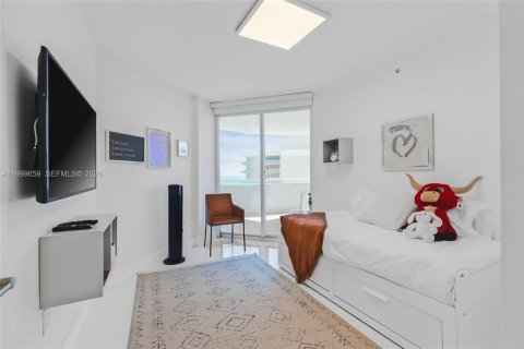 Снять в аренду кондоминиум в Майами-Бич, Флорида 3 спальни, 157.93м2, № 2066952 - фото 23