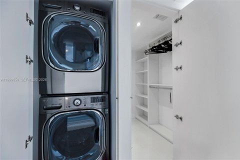 Снять в аренду кондоминиум в Майами-Бич, Флорида 3 спальни, 157.93м2, № 2066952 - фото 25