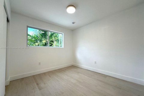 Villa ou maison à vendre à Miami, Floride: 4 chambres № 1872686 - photo 23
