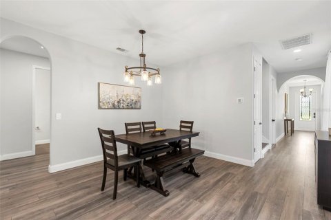 House in Tampa, Florida 4 bedrooms, 278.34 sq.m. № 1885014 - photo 7