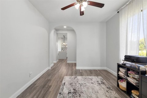 House in Tampa, Florida 4 bedrooms, 278.34 sq.m. № 1885014 - photo 26