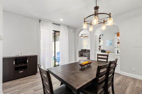 House in Tampa, Florida 4 bedrooms, 278.34 sq.m. № 1885014 - photo 9