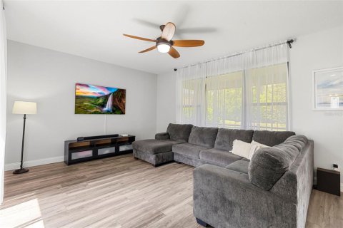 House in Tampa, Florida 4 bedrooms, 278.34 sq.m. № 1885014 - photo 12