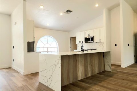 Villa ou maison à vendre à Spring Hill, Floride: 4 chambres, 228.35 m2 № 1724027 - photo 5