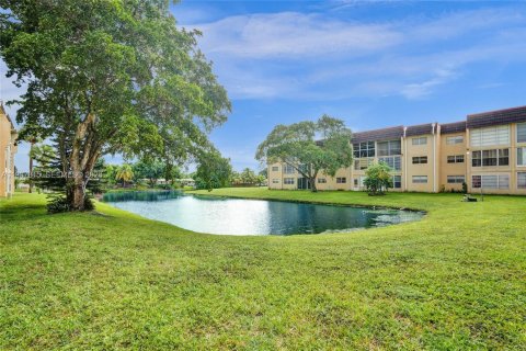 Condominio en venta en Sunrise, Florida, 2 dormitorios, 78.97 m2 № 2048761 - foto 18