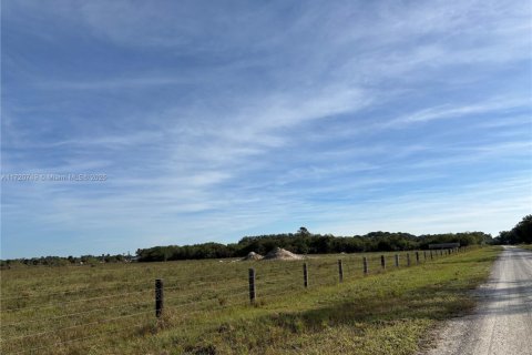 Commercial property in Clewiston, Florida № 1860256 - photo 4