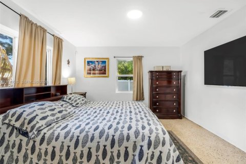 Villa ou maison à vendre à Hollywood, Floride: 2 chambres, 95.32 m2 № 2005388 - photo 10