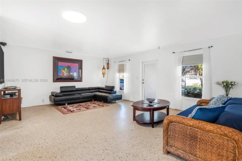 Villa ou maison à vendre à Hollywood, Floride: 2 chambres, 95.32 m2 № 2005388 - photo 12