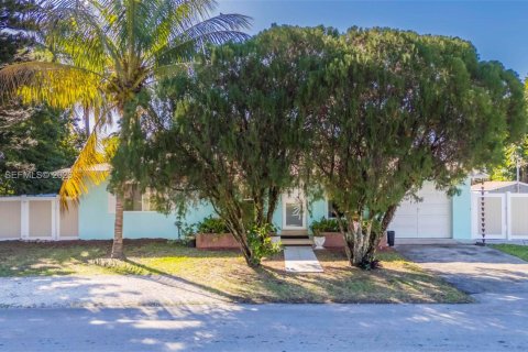 Villa ou maison à vendre à Hollywood, Floride: 2 chambres, 95.32 m2 № 2005388 - photo 26