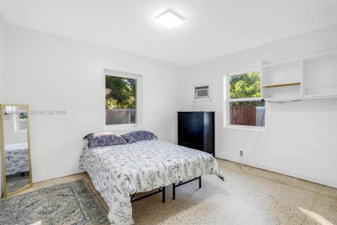 Villa ou maison à vendre à Hollywood, Floride: 2 chambres, 95.32 m2 № 2005388 - photo 11