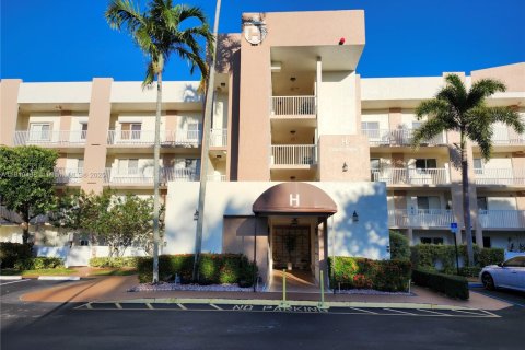 Кондоминиум с 2 спальнями в Тамарак, Флорида № 1977008
