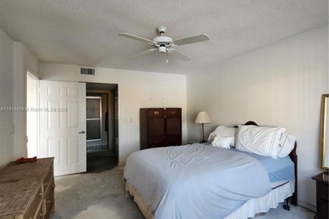 Купить кондоминиум в Тамарак, Флорида 2 спальни, 112.88м2, № 1977008 - фото 10