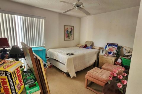 Купить кондоминиум в Тамарак, Флорида 2 спальни, 112.88м2, № 1977008 - фото 8