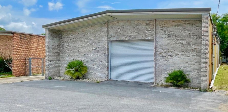 Propiedad comercial en Fort Walton Beach, Florida 468.23 m2 № 562127