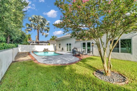 House in Miramar, Florida 3 bedrooms, 144.18 sq.m. № 2247791 - photo 20