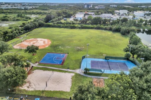 House in Miramar, Florida 3 bedrooms, 144.18 sq.m. № 2247791 - photo 28