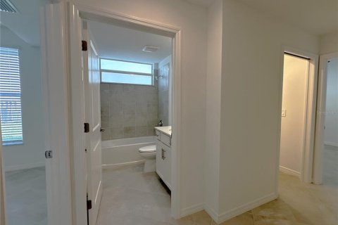 Copropriété à louer à Punta Gorda, Floride: 2 chambres, 145.76 m2 № 2104804 - photo 10