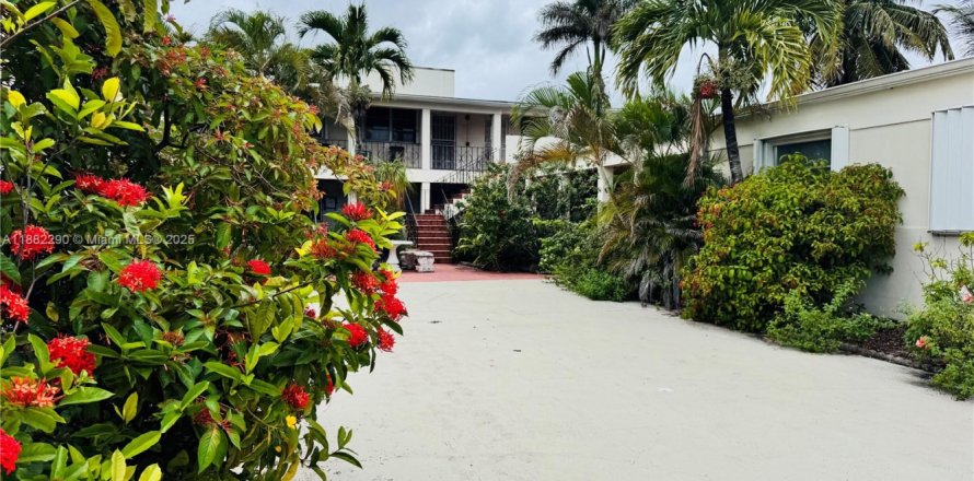 Estudio en el Condominio en Hollywood, Florida № 1929470