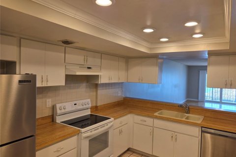 Condo in Clearwater, Florida, 2 bedrooms  № 2206488 - photo 18